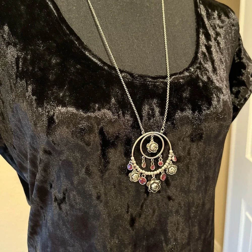 N134- NWT Pilgrim Danish Jewelry Flower Pendant Necklace 27” + 2” extender - Picture 3 of 11